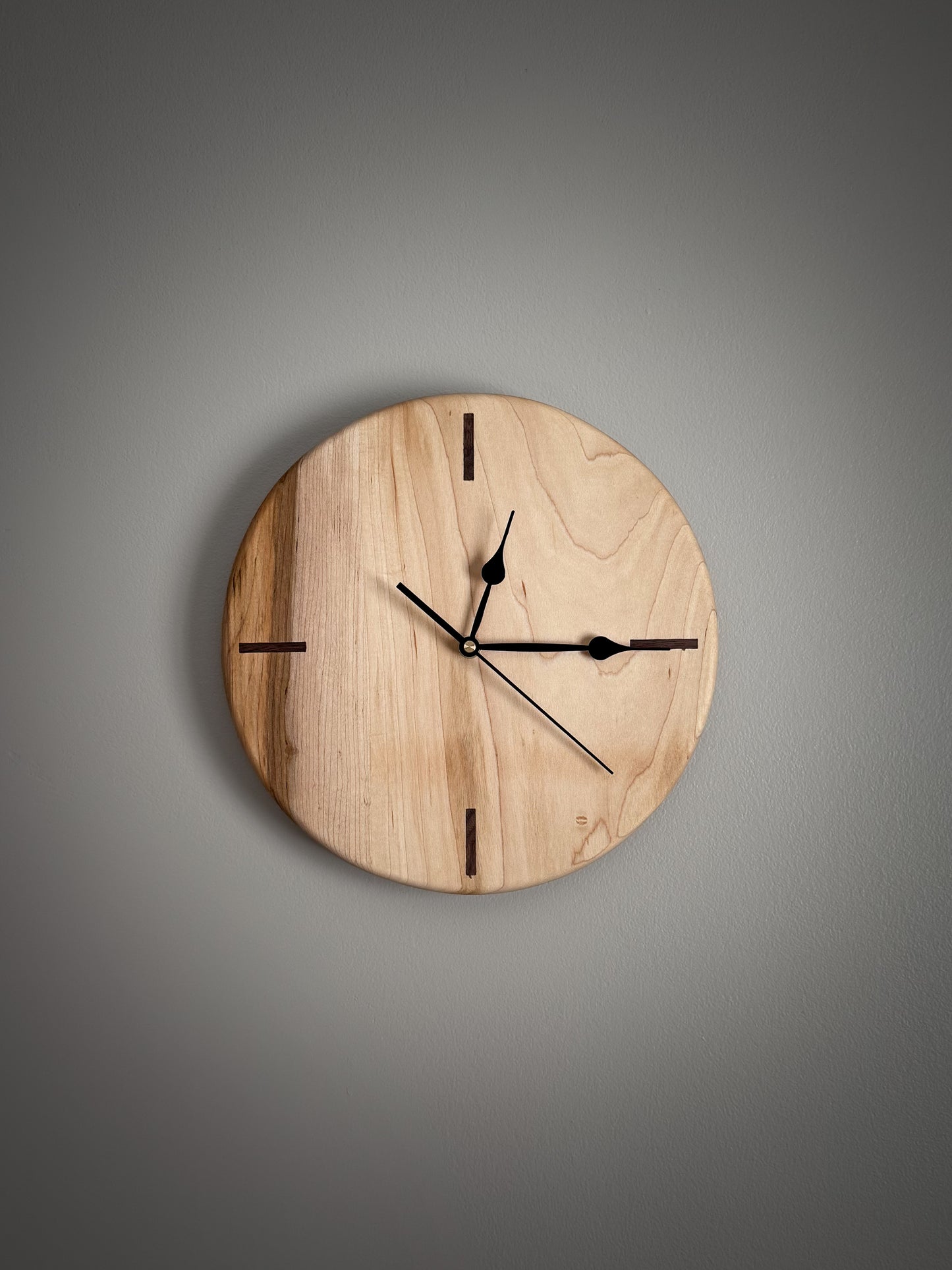 Handmade clocks (Customizable)